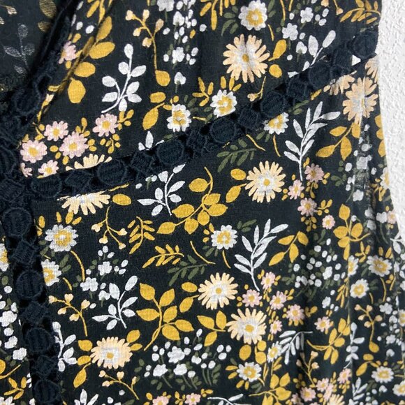 Lucky Brand Size Large Dark Ditzy Floral Tank Top Inlet Lace Black Boho Prairie - Picture 2 of 6